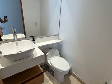 Apartamento de 3 habitaciónes con baño! Sector Buenavista.