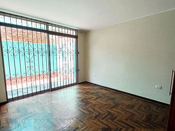 Departamento en Mayorazgo – Ate límite con La Molina.