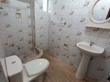 Departamento en Mayorazgo – Ate límite con La Molina.