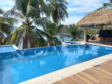 CASA DE PLAYA, AMUEBLADA, EN VENTA, PENINSULA DE SANTIAGO, MANZANILLO, COL.