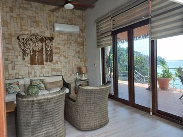 CASA DE PLAYA, AMUEBLADA, EN VENTA, PENINSULA DE SANTIAGO, MANZANILLO, COL.