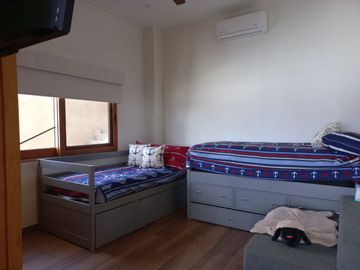 CASA DE PLAYA, AMUEBLADA, EN VENTA, PENINSULA DE SANTIAGO, MANZANILLO, COL.