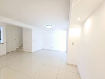 HERMOSA CASA REMODELADA, 3D, 2B, ALBERTO UNDURRAGA,HUECHURABA