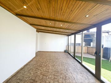 HERMOSA CASA REMODELADA, 3D, 2B, ALBERTO UNDURRAGA,HUECHURABA