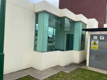 VENTA CASA 3 DORITORIOS CON BAÑO EN CONJUNTO EN CARCELEN, QUITO NORTE
