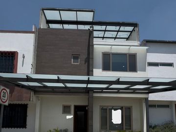 CASA EN RENTA EN TOLUCA, FUENTES DE SAN JOSE