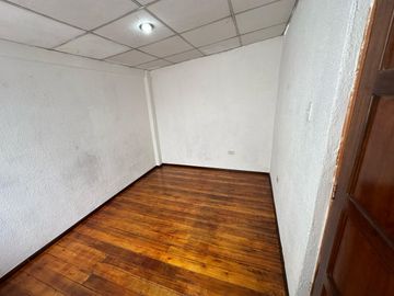 Casa de venta con local comercial sector Carapungo en Quito Ecuador de oportunidad, Amplia, Independiente ...