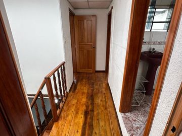 Casa de venta con local comercial sector Carapungo en Quito Ecuador de oportunidad, Amplia, Independiente ...