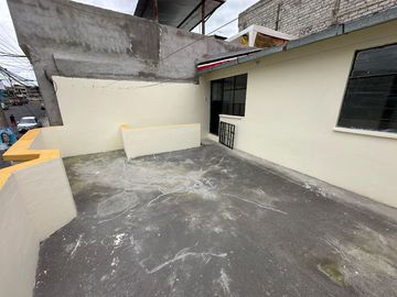 Casa de venta con local comercial sector Carapungo en Quito Ecuador de oportunidad, Amplia, Independiente ...