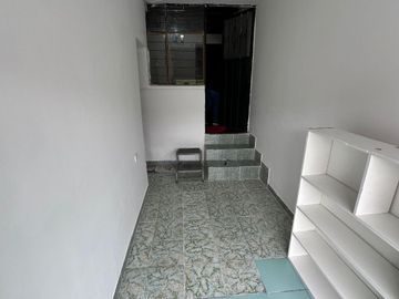 Casa de venta con local comercial sector Carapungo en Quito Ecuador de oportunidad, Amplia, Independiente ...
