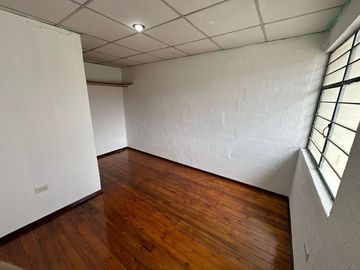 Casa de venta con local comercial sector Carapungo en Quito Ecuador de oportunidad, Amplia, Independiente ...