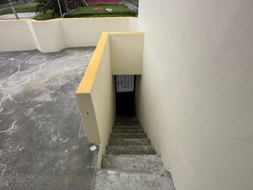 Casa de venta con local comercial sector Carapungo en Quito Ecuador de oportunidad, Amplia, Independiente ...