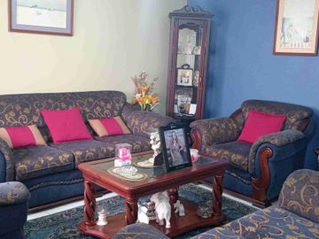 Casa de venta de oportunidad junto al Portal Shopping – $69.990 Quito - Ecuador.               House for Sale at a Bargain Price Next to Portal Shopping – $69,990 Quito, Ecuador