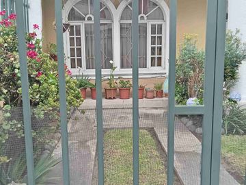 Casa de venta de oportunidad junto al Portal Shopping – $69.990 Quito - Ecuador.               House for Sale at a Bargain Price Next to Portal Shopping – $69,990 Quito, Ecuador
