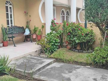 Casa de venta de oportunidad junto al Portal Shopping – $69.990 Quito - Ecuador.               House for Sale at a Bargain Price Next to Portal Shopping – $69,990 Quito, Ecuador