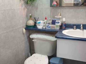 Casa de venta de oportunidad junto al Portal Shopping – $69.990 Quito - Ecuador.               House for Sale at a Bargain Price Next to Portal Shopping – $69,990 Quito, Ecuador