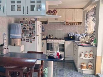 Casa de venta de oportunidad junto al Portal Shopping – $69.990 Quito - Ecuador.               House for Sale at a Bargain Price Next to Portal Shopping – $69,990 Quito, Ecuador