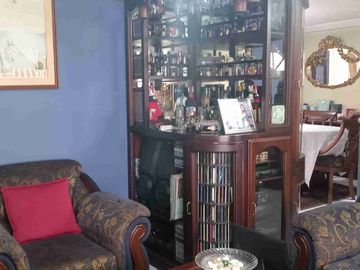 Casa de venta de oportunidad junto al Portal Shopping – $69.990 Quito - Ecuador.               House for Sale at a Bargain Price Next to Portal Shopping – $69,990 Quito, Ecuador
