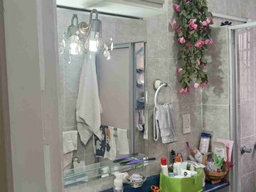 Casa de venta de oportunidad junto al Portal Shopping – $69.990 Quito - Ecuador.               House for Sale at a Bargain Price Next to Portal Shopping – $69,990 Quito, Ecuador
