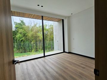 VENDO  EXCLUSIVA CASA EN EL SECTOR DE CERRITOS, MANIZALES.