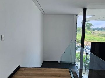 VENDO  EXCLUSIVA CASA EN EL SECTOR DE CERRITOS, MANIZALES.