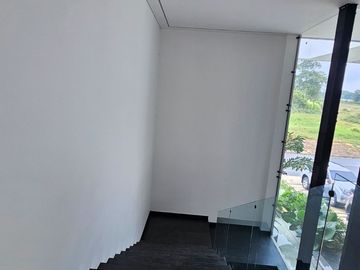 VENDO  EXCLUSIVA CASA EN EL SECTOR DE CERRITOS, MANIZALES.
