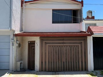 CASA EN VENTA EN METEPEC, LAS HACIENDAS