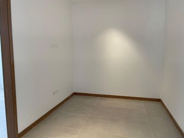 Departamento de venta de dos dormitorios sector Cumbayá – Urbanización privada con amenidades de lujo cerca a la Universidad San Francisco de Quito a estrenar...