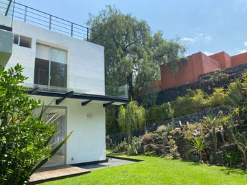 Casa en venta en Pedregal en condominio horizontal en Calle cerrada con vigilancia