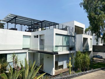 Casa en venta en Pedregal en condominio horizontal en Calle cerrada con vigilancia