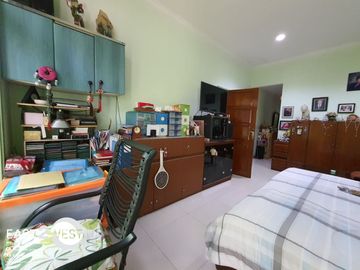 Jual Rumah + Kost Jalan Tanah Abang IV Jakarta Pusat Lokasi Strategis Siap Operasional