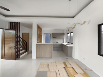 Brand New 4 Bedroom House For Sale in Corona Del Mar Talisay City Cebu