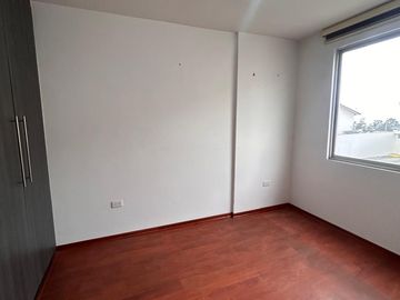 Venta de casa, sector Calderón, Quito