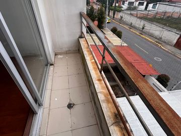 Venta de casa, sector Calderón, Quito