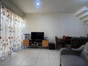 Casa Dentro de Coto en Fracc Parques del Palmar
