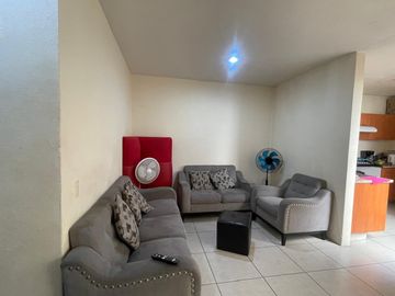 Casa Dentro de Coto en Fracc Parques del Palmar