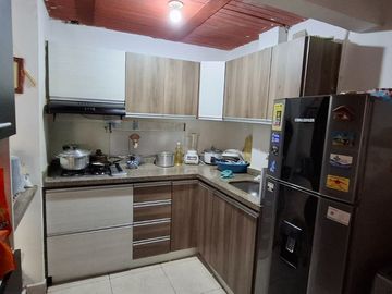 Venta Casa 3 pisos independientes barrio Coodelmar 4 , Cuba