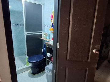 Venta Casa 3 pisos independientes barrio Coodelmar 4 , Cuba