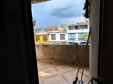 Venta Casa 3 pisos independientes barrio Coodelmar 4 , Cuba