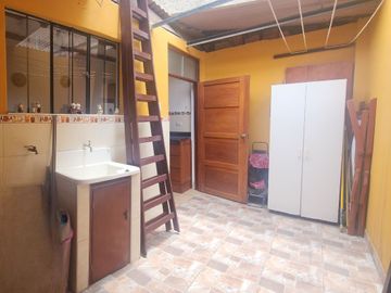 VENDO CASA +DEPARTAMENTO EN PUEBLO LIBRE  Cerca al cruce de Sucre y Bolivar- Hospital Santa Rosa