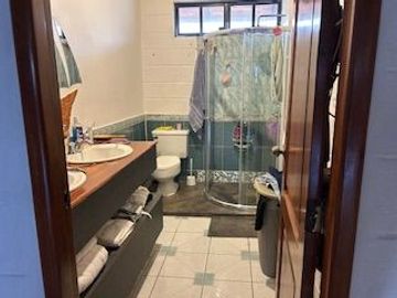 VENDO UNA CASA DE 4 DORMITORIOS EN PUERTO AZUL