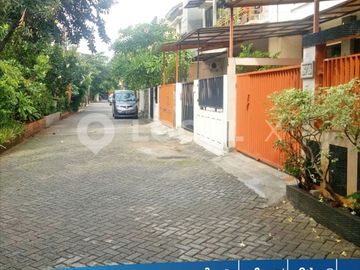 Rumah Biru Laut Timur, Kelapa Gading, Jakarta Utara