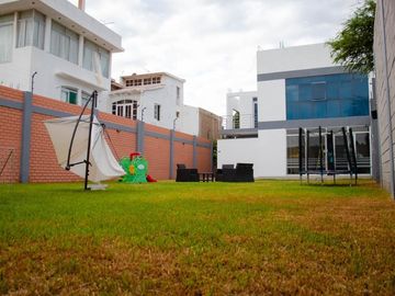 CASA EN VENTA 933 m2 - Carretera Chiclayo - Pimentel