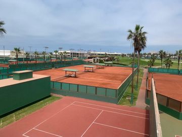 Hermosa Casa Remodelada con Vista al Mar y al Golf – Brisas de Villa, Chorrillos