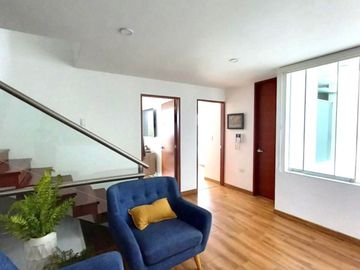 Hermosa Casa Remodelada con Vista al Mar y al Golf – Brisas de Villa, Chorrillos