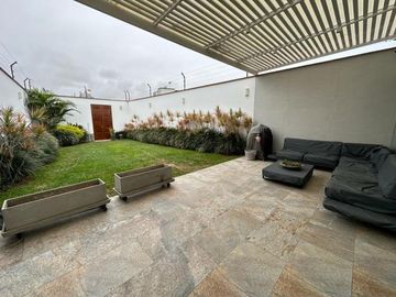 Hermosa Casa Remodelada con Vista al Mar y al Golf – Brisas de Villa, Chorrillos