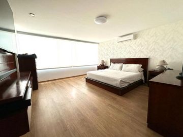 Hermosa Casa Remodelada con Vista al Mar y al Golf – Brisas de Villa, Chorrillos
