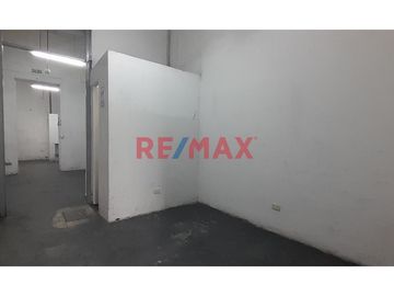 Alquiler De Local Comercia - Ideal Para Tienda O Almacén.