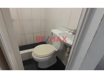Alquiler De Local Comercia - Ideal Para Tienda O Almacén.
