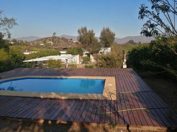 LINDA PARCELA CON 2 CASAS EN CONDOMINIO CONSOLIDADO